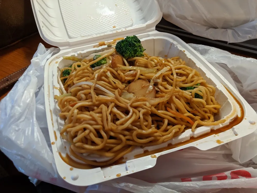 Dinner 4 Sweet & Sour Chicken and Chicken Chow Mein