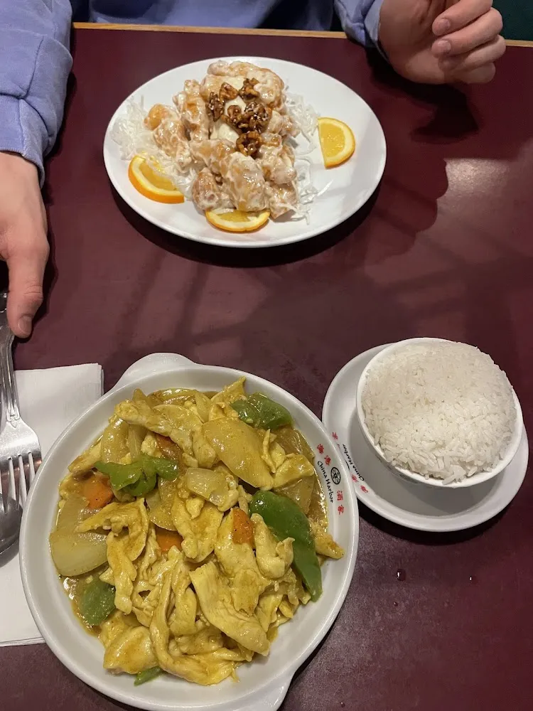 Walnut Shrimp and Chicken Curry with White Rice